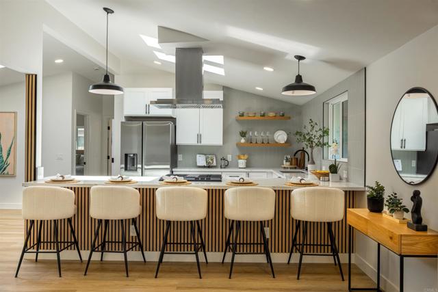 Detail Gallery Image 3 of 26 For 6994 Carthage St, San Diego,  CA 92120 - 4 Beds | 3 Baths