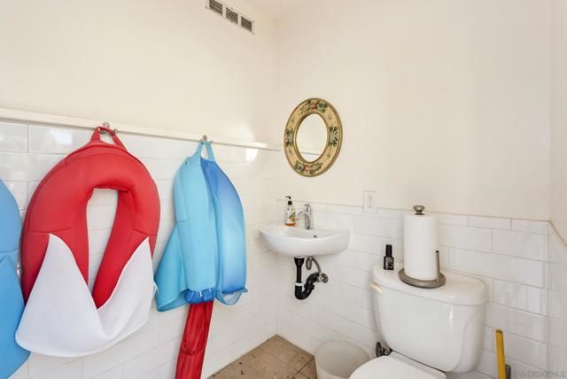10505 Valle Vista Rd, Lakeside CA: https://media.crmls.org/mediaz/7745c4fc-b7b4-45fd-996f-0888bbbaf6cb.jpg
