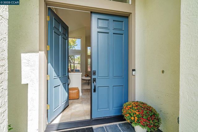115 Sapphire Ct, San Ramon CA: https://media.crmls.org/mediaz/7745dc8f-aa4a-4fcb-bb68-f38106926d16.jpg