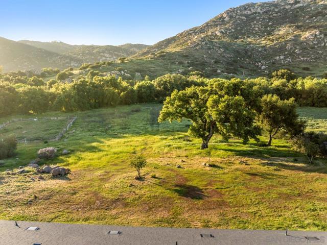 22916 Tombill Rd, Ramona CA: https://media.crmls.org/mediaz/77463bec-5c7b-42c4-af7e-a71047d50be1.jpg