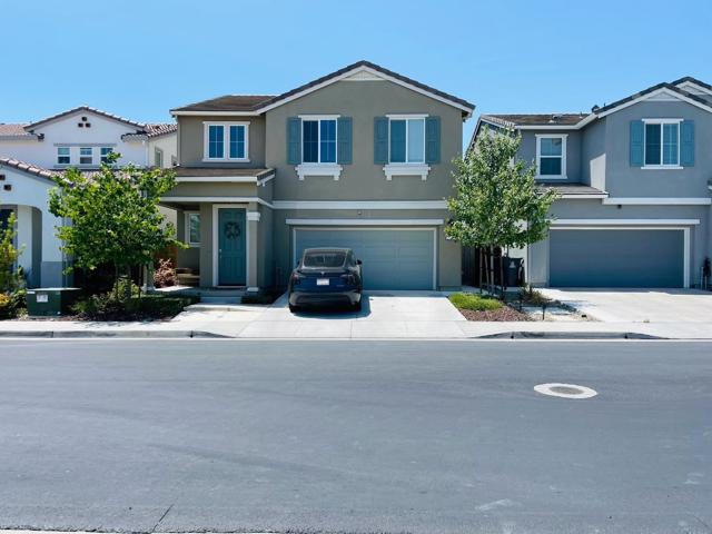 2749 Ambrosia Way, Fairfield CA: https://media.crmls.org/mediaz/77466324-126d-4775-b49f-2d021ef30b50.jpg