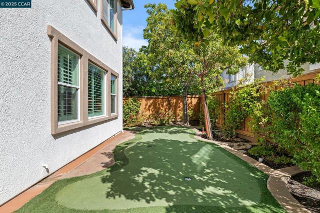 1656 Colchester St, Danville CA: https://media.crmls.org/mediaz/77468869-b45e-45db-afb5-92b529856fe4.jpg