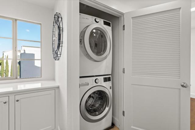 1298 Dahlia Loop, San Jose CA: https://media.crmls.org/mediaz/7746a031-cbef-49d2-8695-59cafc42189e.jpg