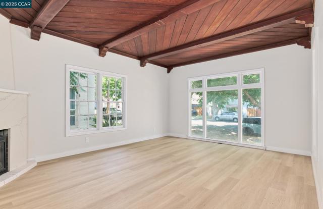 1335 Pine St, Pittsburg CA: https://media.crmls.org/mediaz/774791ff-02a6-495c-9463-a968fb0621ef.jpg