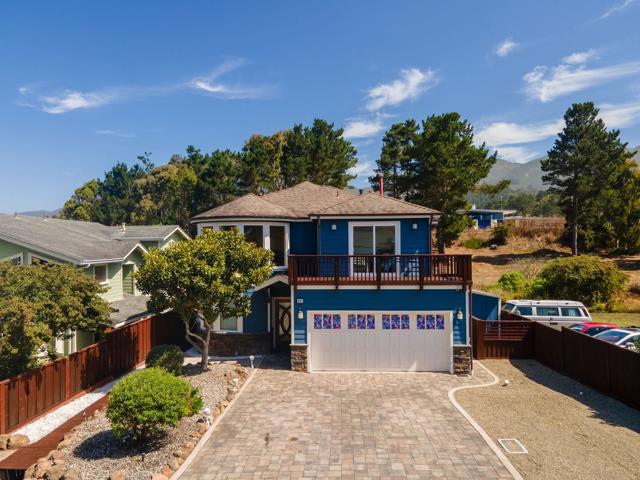 447 3rd Street, Montara CA: https://media.crmls.org/mediaz/7747be90-a211-49d3-9fe9-7112f2cf08da.jpg