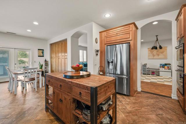 25111 Cedar Ridge Court, Wildomar CA: https://media.crmls.org/mediaz/77486b76-8b39-4aa4-8219-01b6bb9aa566.jpg
