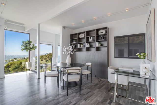 8506 Magnolia Drive, Los Angeles CA: https://media.crmls.org/mediaz/77492c72-e207-4089-9785-59276b307f11.jpg