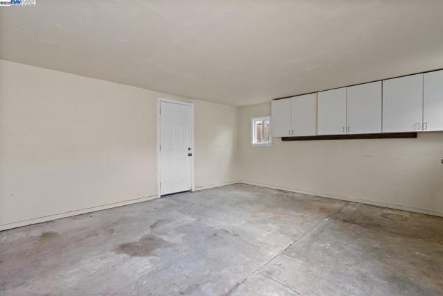 633 N P St, Livermore CA: https://media.crmls.org/mediaz/774984f0-cd81-4601-a780-0ac0311a518d.jpg