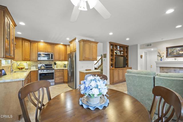 5084 Via Calderon, Camarillo CA: https://media.crmls.org/mediaz/7749d095-7477-4ba0-a542-1641cfa69804.jpg