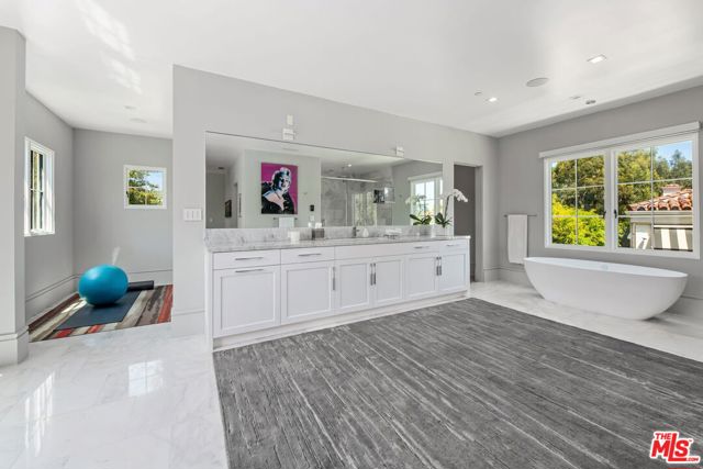 Drew Fenton | 10472 Revuelta Way Los Angeles CA | MLS: 7135109