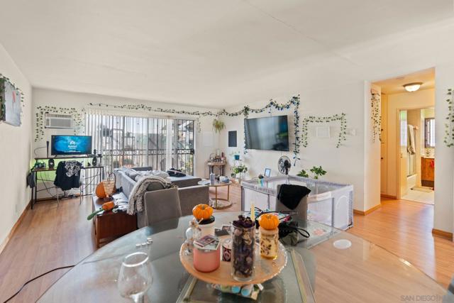 6821 23 Mohawk St, San Diego CA: https://media.crmls.org/mediaz/774a1984-ae94-49de-98b7-ec53fe3db5a2.jpg