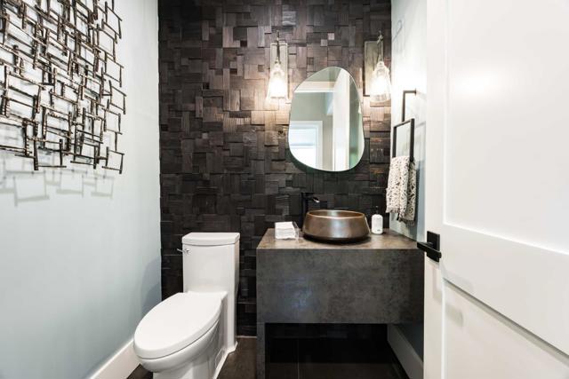 5 Oak Forest Court, Portola Valley CA: https://media.crmls.org/mediaz/774b8271-b01a-4c22-ae07-ecf146cabd1e.jpg