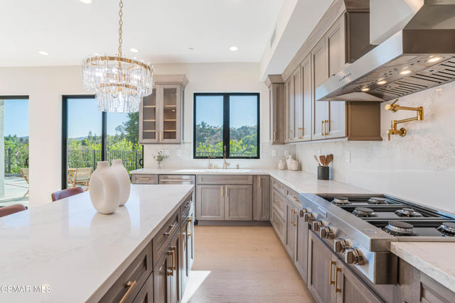 252 Capri Drive, Simi Valley CA: https://media.crmls.org/mediaz/774bd560-5537-4773-943f-bdf13492558f.jpg