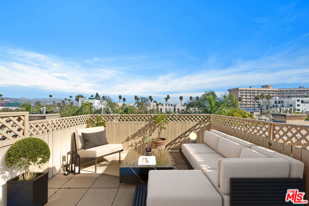 411 N Oakhurst Drive #409
