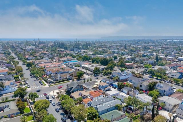 1221 4th St, San Diego CA: https://media.crmls.org/mediaz/774cf766-7b77-4167-b901-b20af2f0c77b.jpg