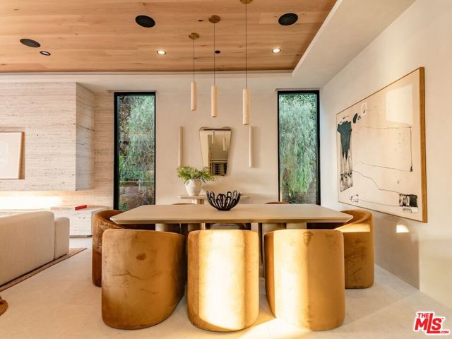 517 N Edinburgh Avenue, Los Angeles CA: https://media.crmls.org/mediaz/774dbdb8-4d79-402b-a8bd-4fe6ef6c7a80.jpg