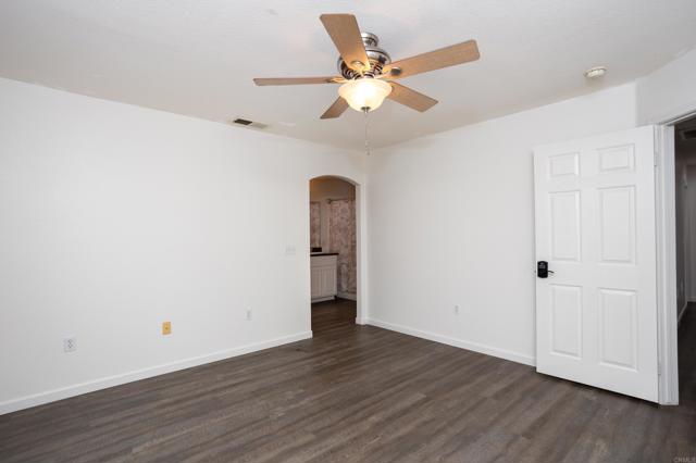 Detail Gallery Image 17 of 32 For 8772 Glen Vista Way, Santee,  CA 92071 - 4 Beds | 2/1 Baths