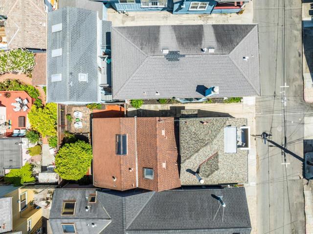 219 San Jose Avenue, Capitola CA: https://media.crmls.org/mediaz/774e5a70-8899-4c36-9949-65d2ce980e70.jpg