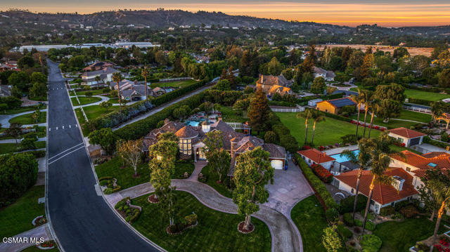 1816 Brittany Park Road, Camarillo CA: https://media.crmls.org/mediaz/774e5f98-e8d8-4143-a16f-86ec586a133a.jpg