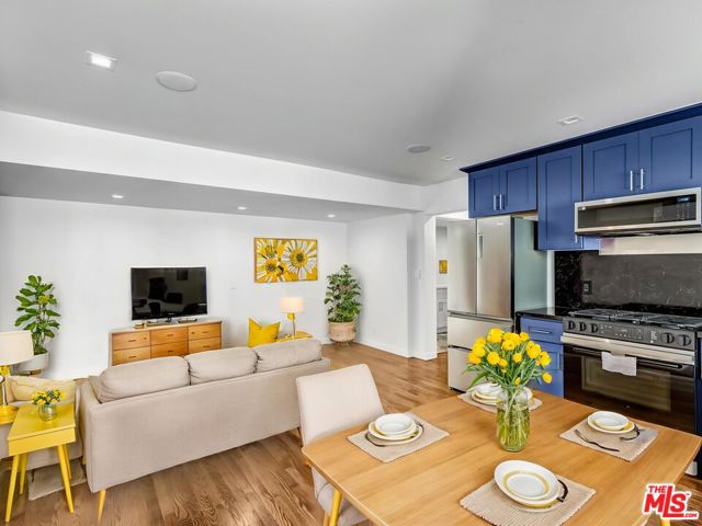 754 N Croft Avenue, Los Angeles CA: https://media.crmls.org/mediaz/774fda89-2c31-4367-ab47-37f3ee902753.jpg