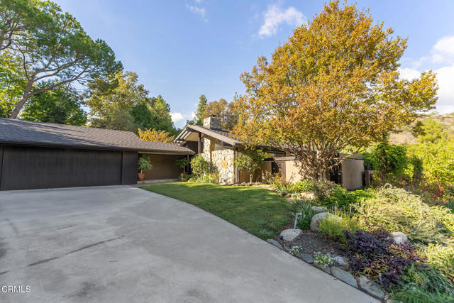 Detail Gallery Image 2 of 8 For 1345 Carnarvon Dr, Pasadena,  CA 91103 - 2 Beds | 2 Baths