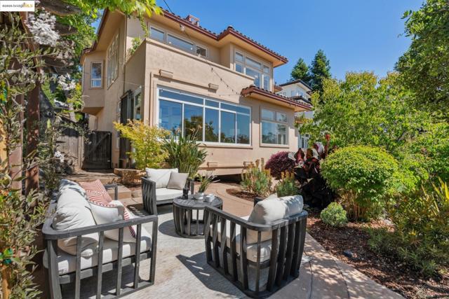 16032 Broadway Ter, Oakland CA: https://media.crmls.org/mediaz/77506a16-f71c-4acc-8d7e-ac38fafe8f27.jpg