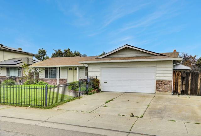 8734 Hermosa Court, Stockton CA: https://media.crmls.org/mediaz/77507bd2-a596-4f45-972a-ace2db5d4f35.jpg