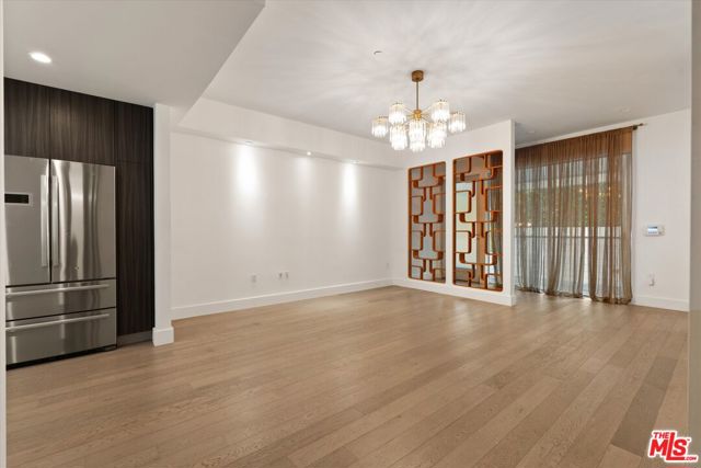 1345 Havenhurst Drive, West Hollywood CA: https://media.crmls.org/mediaz/77509c09-ecbd-4203-84de-f7fbf3988dcb.jpg