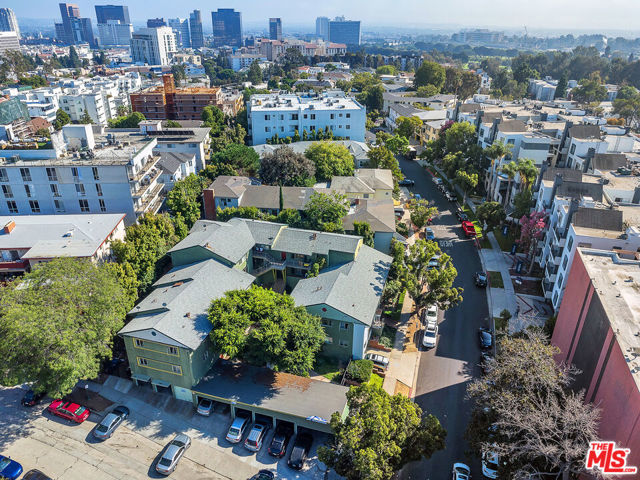 500 512 520 Midvale Avenue, Los Angeles CA: https://media.crmls.org/mediaz/775134d8-9330-4a94-94f1-f17a894bf646.jpg