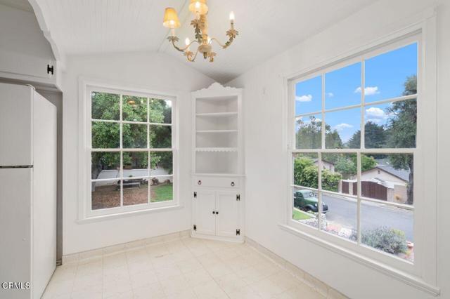 2009 Sierra Place, Glendale CA: https://media.crmls.org/mediaz/7751406f-4b60-4516-891c-c43a1b4c27b6.jpg