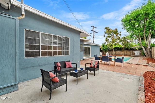 Detail Gallery Image 35 of 37 For 15206 Leadwell St, Van Nuys,  CA 91405 - 4 Beds | 2 Baths