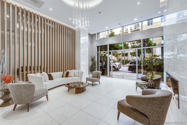 1262 Kettner Blvd, San Diego CA: https://media.crmls.org/mediaz/7751f2bb-4577-40d8-804e-82fea0efe248.jpg