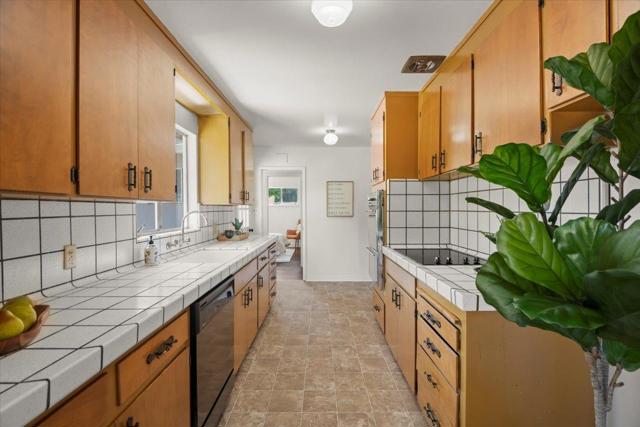 543 Crawford Drive, Sunnyvale CA: https://media.crmls.org/mediaz/77525622-3f6a-4096-9be5-cf74a6e92869.jpg