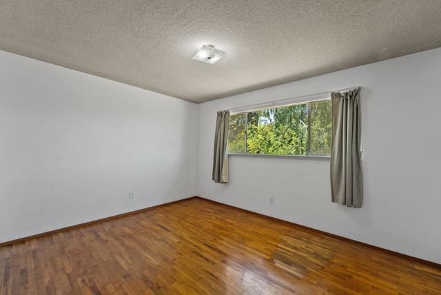 2107 Chanticleer Avenue, Santa Cruz CA: https://media.crmls.org/mediaz/7752a1f1-a5b1-48c9-8891-225471166ff9.jpg