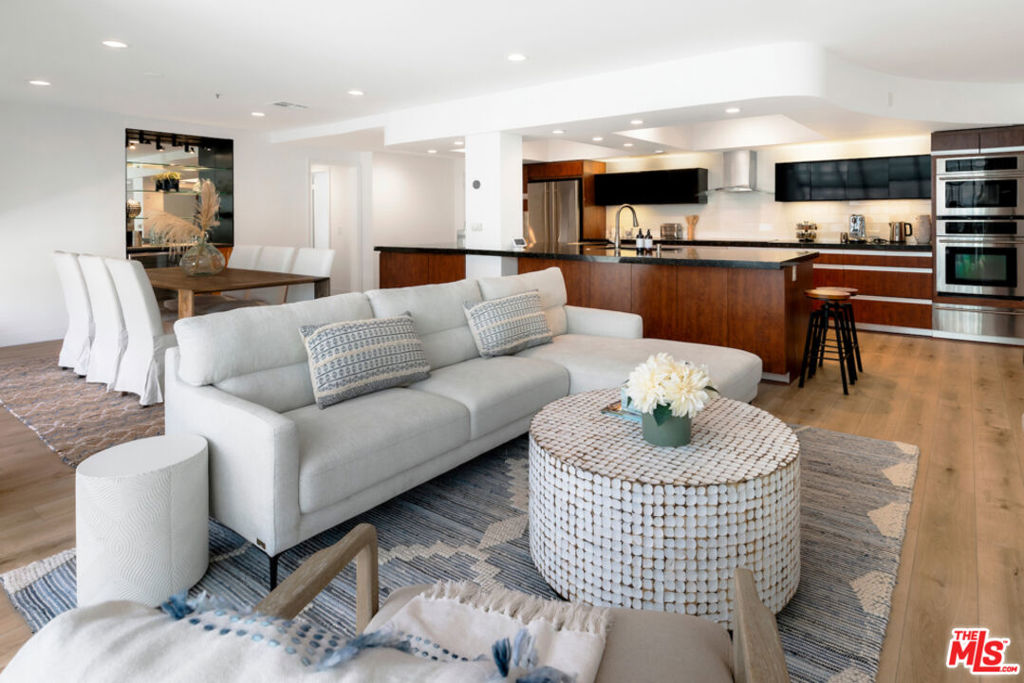 880 W 1st Street 606, Los Angeles, CA 90012