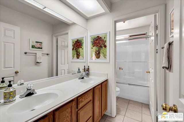 76954 Florida Avenue, Palm Desert CA: https://media.crmls.org/mediaz/77545136-6c51-4152-9064-6bb479ee5719.jpg