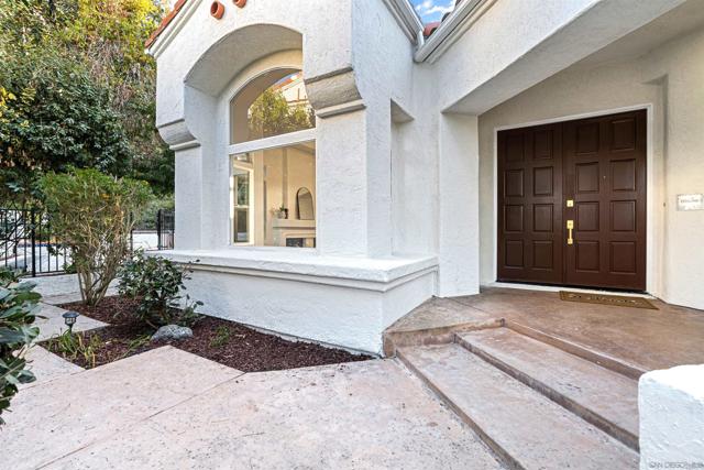 4943 Marin Dr, Oceanside CA: https://media.crmls.org/mediaz/7754b956-152c-4412-80ce-37ff67fa9e50.jpg