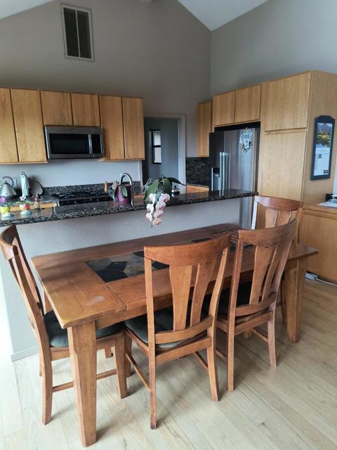 1380 Amaya Ridge Road, Soquel CA: https://media.crmls.org/mediaz/775548e7-c8e6-4f1c-81c7-dd4b0a16bd02.jpg