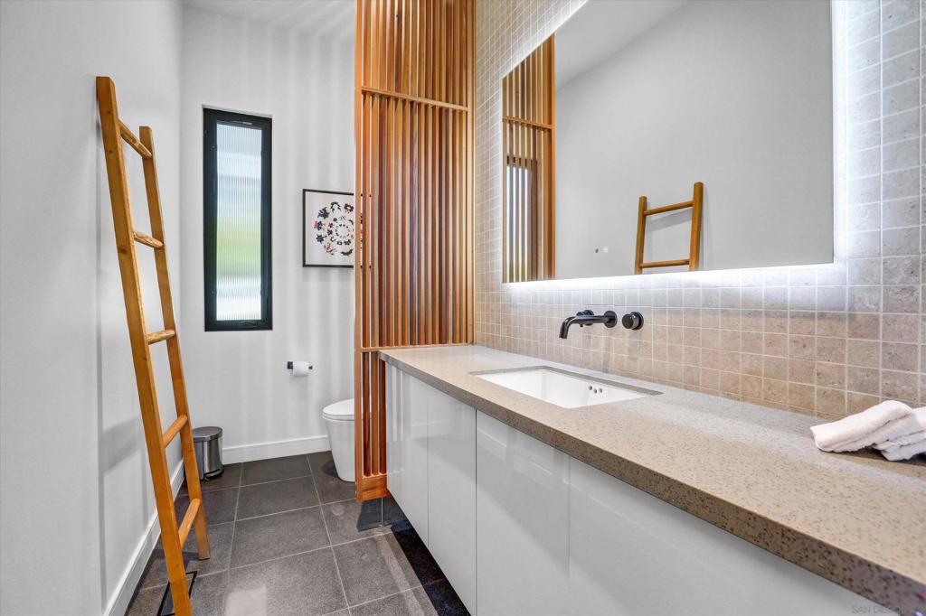 MLS #250022021SD img 25