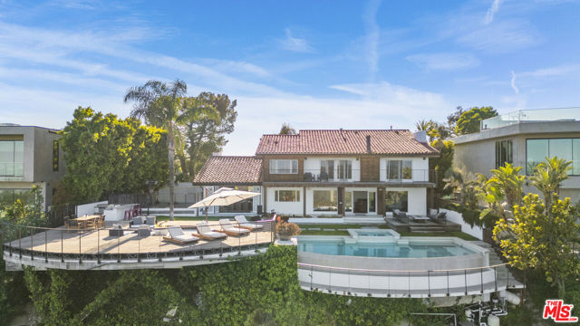 2028 Stradella Road, Los Angeles CA: https://media.crmls.org/mediaz/7756fefa-4dac-4e92-8f07-4db9b4063576.jpg