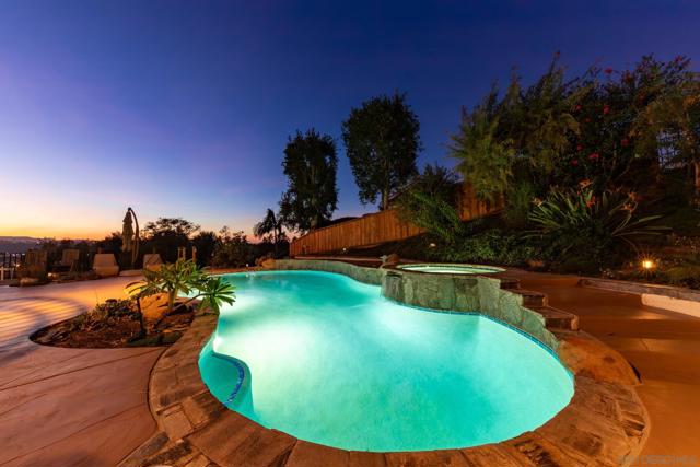 14036 TIERRA BONITA ROAD, Poway CA: https://media.crmls.org/mediaz/77571df6-13d4-471a-be09-1c662062ecb4.jpg