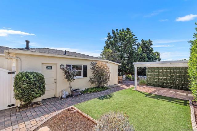 4730 Winona Ave, San Diego CA: https://media.crmls.org/mediaz/77584c7a-daa8-4db2-b162-0d32b243b0ca.jpg