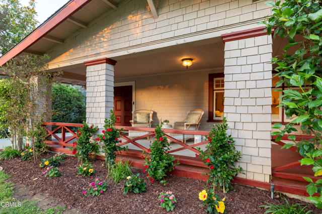 676 S Madison Avenue, Pasadena CA: https://media.crmls.org/mediaz/775894f7-9bf1-44b0-8566-00c28159e98b.jpg