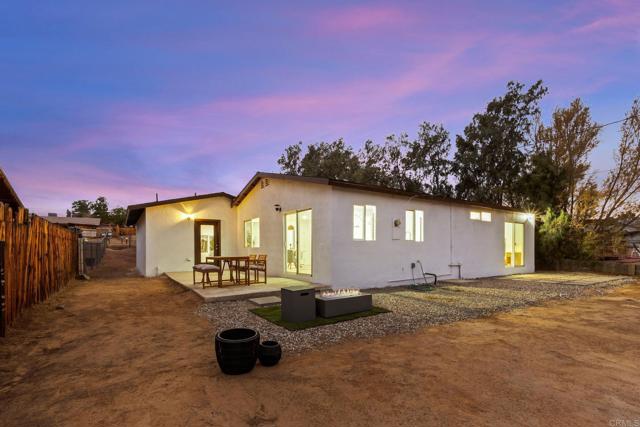 Detail Gallery Image 4 of 51 For 61610 Sunburst Dr, Joshua Tree,  CA 92252 - 3 Beds | 2 Baths