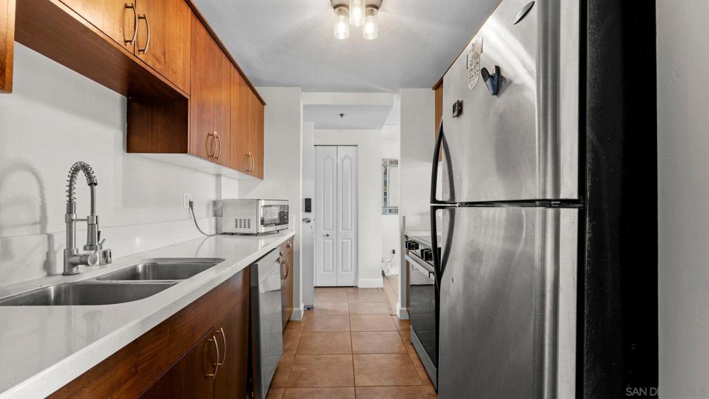 2828 University Ave - photo 5