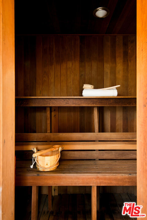 1771 Arteique Road, Topanga CA: https://media.crmls.org/mediaz/7759c0d7-366e-416d-a193-74f69f104655.jpg