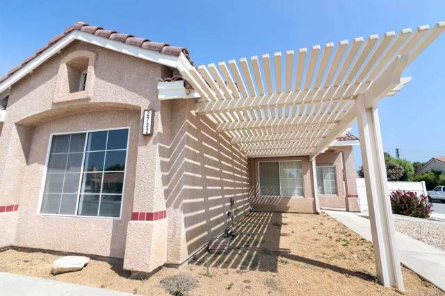 Detail Gallery Image 8 of 43 For 2732 Kingsbury Ave, Hemet,  CA 92545 - 3 Beds | 2 Baths