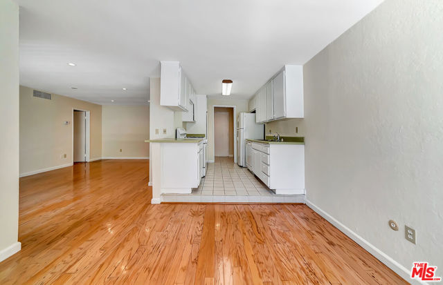 515 North Jackson Street, 116 photo 7