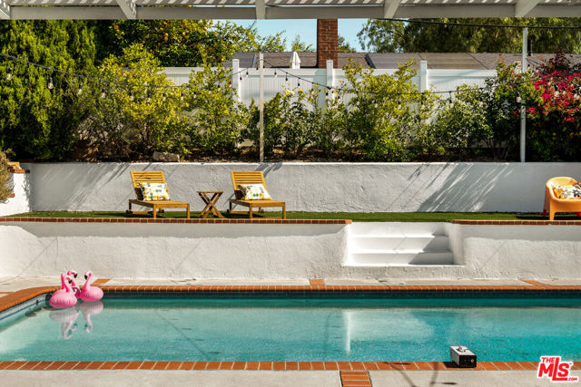23020 Lita Place, Woodland Hills CA: https://media.crmls.org/mediaz/775a73ee-d5ee-4da0-a132-73d1fe009c4c.jpg