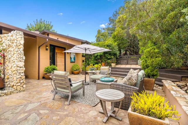 25550 Rio Vista Drive, Carmel CA: https://media.crmls.org/mediaz/775b22d6-49e5-4fe7-b7ad-393a2d33caeb.jpg